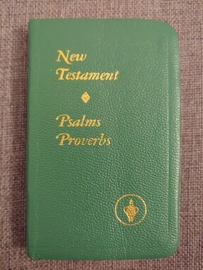 Gideon Green Mini Pocket New Testament psalms Proverbs Soft Cover Book